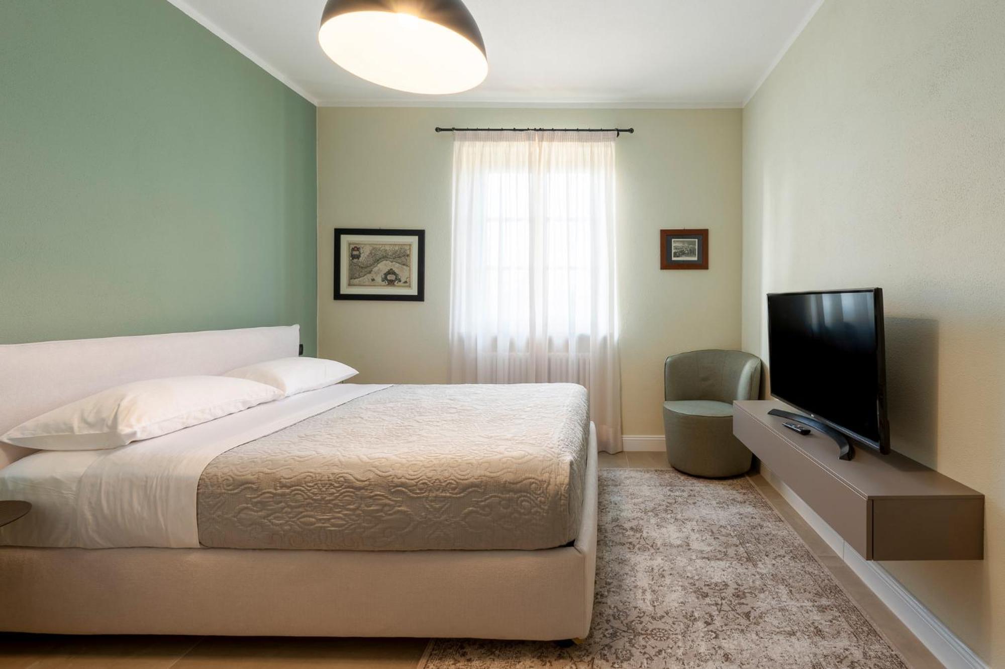 Raggi Aparthotel *